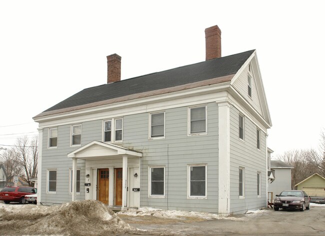 2 Swan St in Augusta, ME - Building Photo - Building Photo