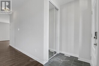 163 Conservancy Dr in Ottawa, ON - Building Photo - Building Photo