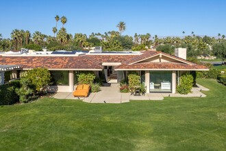 1 Mayfair Dr in Rancho Mirage, CA - Foto de edificio - Building Photo