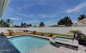309 SE 43rd Ln in Cape Coral, FL - Building Photo