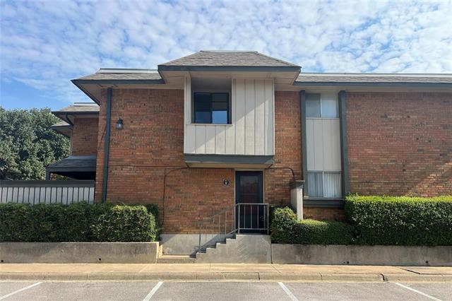 2800 Escada Dr in Dallas, TX - Building Photo