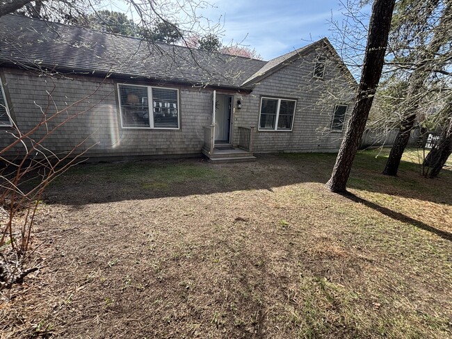 10 Pine Grove Rd, Unit Apartment A