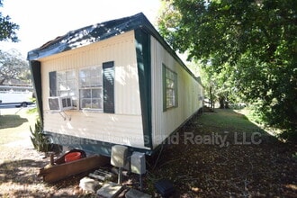 4053 Bay Ave SE in Highland City, FL - Building Photo - Building Photo