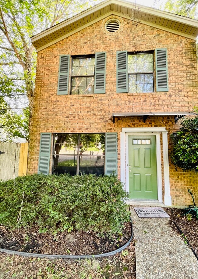 111 Wellington Pl in West Monroe, LA - Foto de edificio - Building Photo