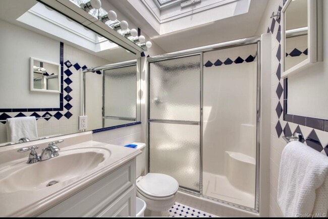 17 Lyme Ln in East Hampton, NY - Building Photo - Building Photo