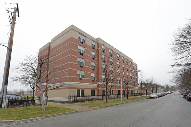 Senior Suites of Marquette Village in Chicago, IL - Building Photo - Building Photo