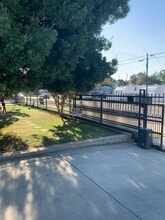 329 McCord Ave in Bakersfield, CA - Building Photo - Building Photo