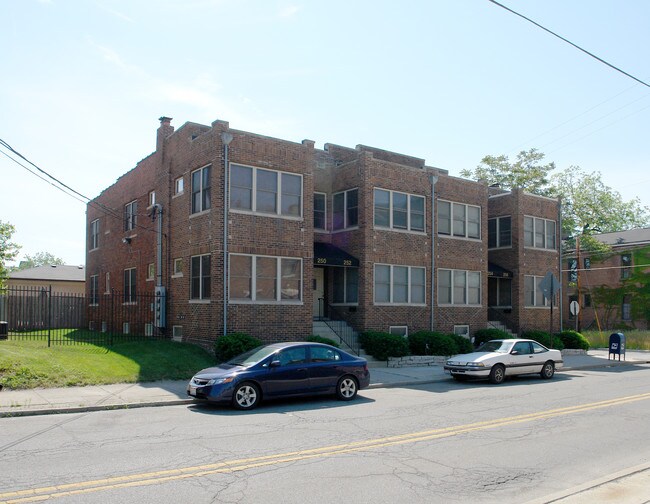 250-256 S Washington Ave in Columbus, OH - Building Photo - Building Photo