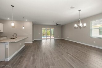 3164 Weston Manor Dr in Alva, FL - Building Photo - Building Photo