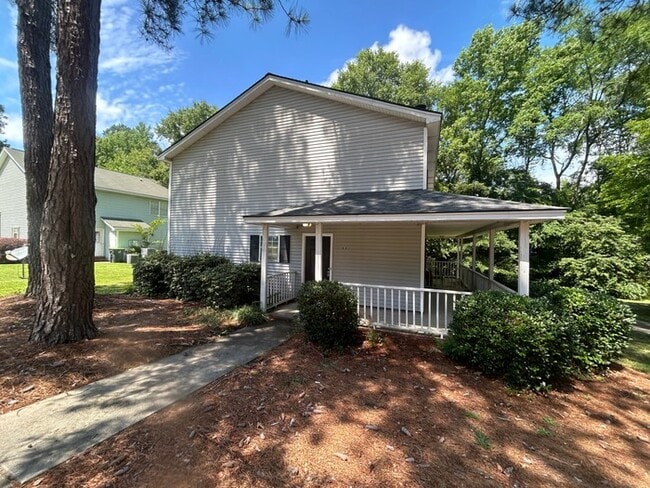 property at 113 Country Town Dr