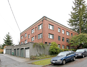 Disler Apartments in Seattle, WA - Building Photo - Building Photo