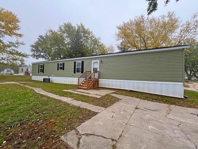 2404 N 8th St in Red Oak, IA - Building Photo - Building Photo