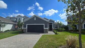 3283 Casare Dr in Melbourne, FL - Building Photo
