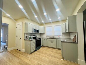 202 Cleveland Ave in Endicott, NY - Building Photo - Building Photo