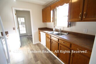 1109 Jacksons Valley Rd in Hermitage, TN - Building Photo - Building Photo