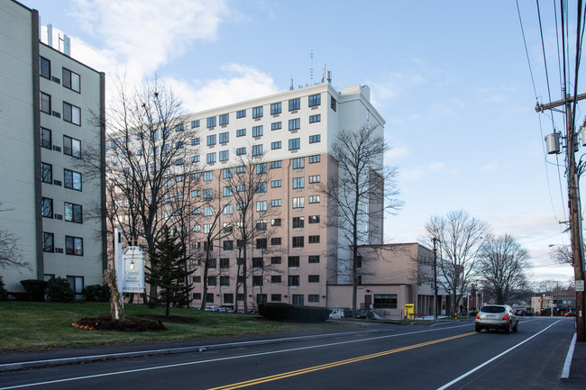 Union Towers in Weymouth, MA - Foto de edificio - Building Photo