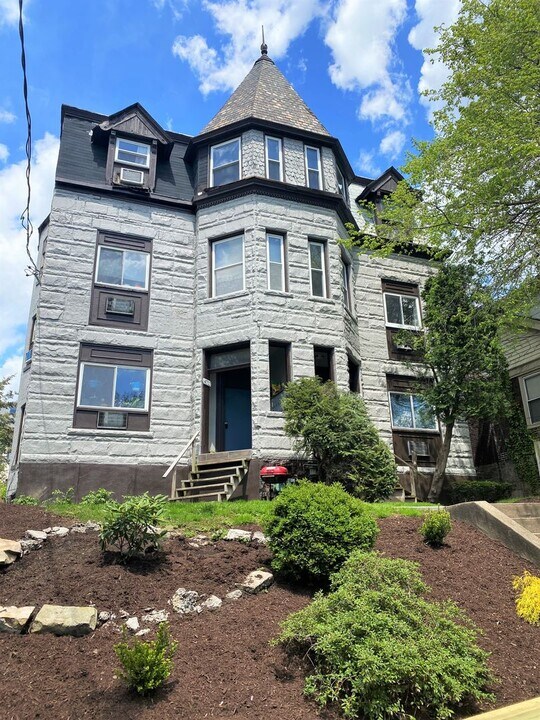 4711 Maripoe St in Pittsburgh, PA - Building Photo
