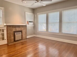 605 W Saulnier St in Houston, TX - Building Photo - Building Photo