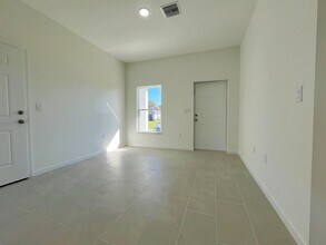 2516 14th St SW in Lehigh Acres, FL - Building Photo - Building Photo