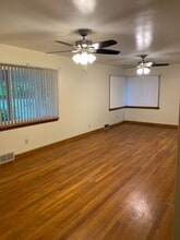 8986 King Graves Rd NE in Warren, OH - Building Photo - Building Photo