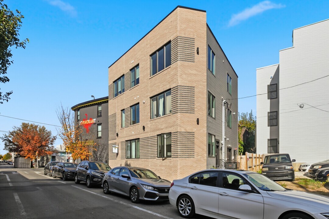 2301 Frankford Ave in Philadelphia, PA - Foto de edificio