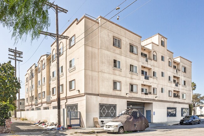 Broadway Vista in Los Angeles, CA - Building Photo - Building Photo