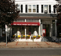 727-737 Main St in Watertown, CT - Foto de edificio - Building Photo