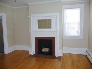 60-71 Middle St in Manchester, NH - Foto de edificio - Interior Photo