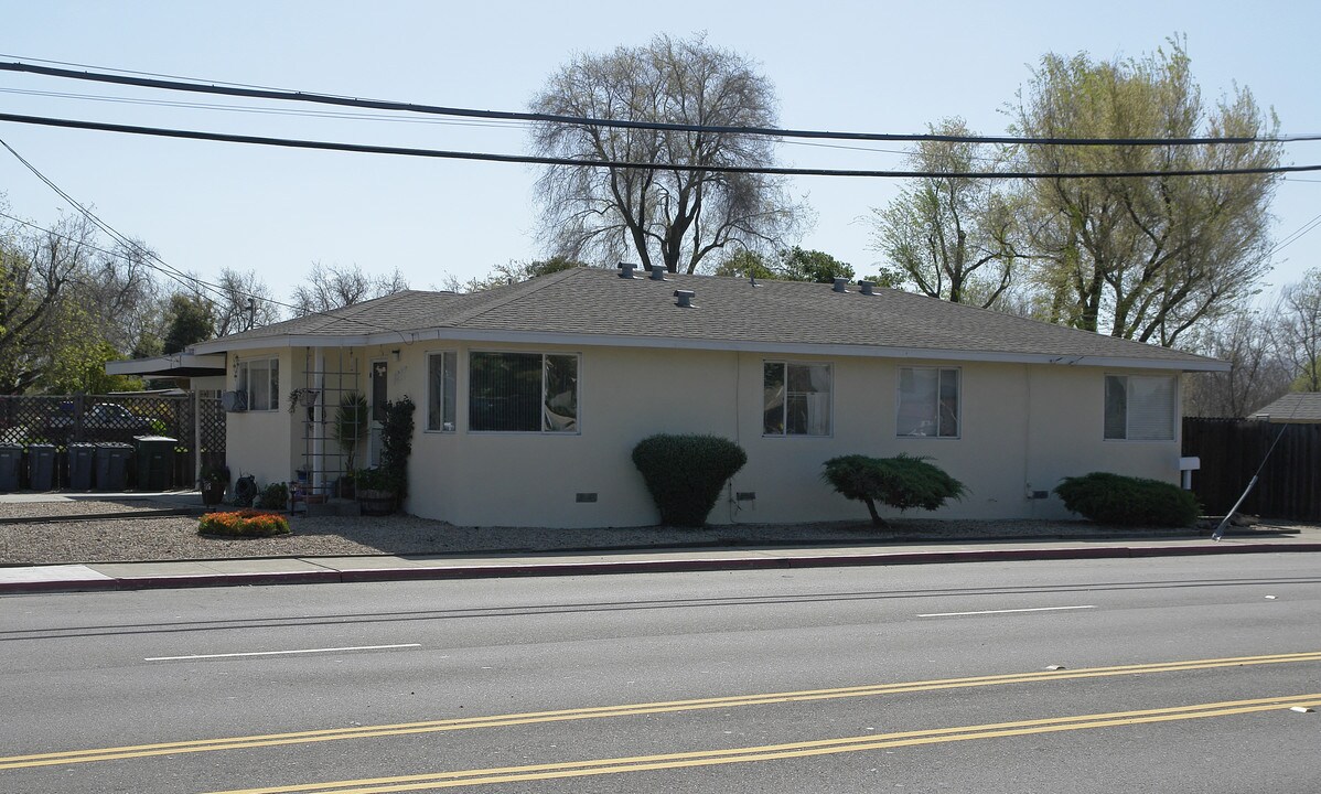 1217 Aaron St in Livermore, CA - Building Photo