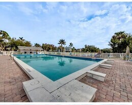 1521 Tropic Terrace in North Fort Myers, FL - Building Photo