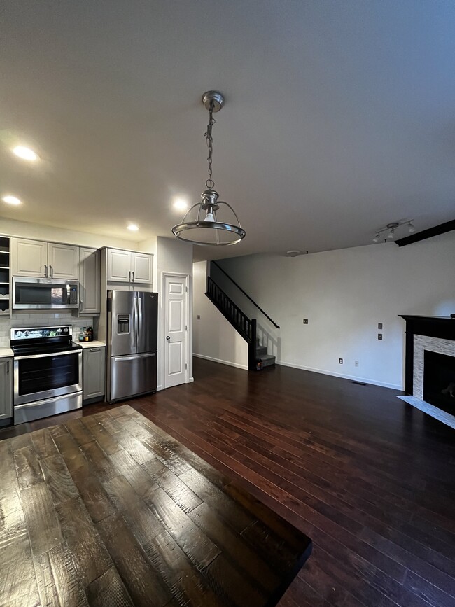 20166 SW Lucas Oaks Ln in Beaverton, OR - Foto de edificio - Building Photo