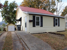 714 Myrtle St in Kingsport, TN - Building Photo