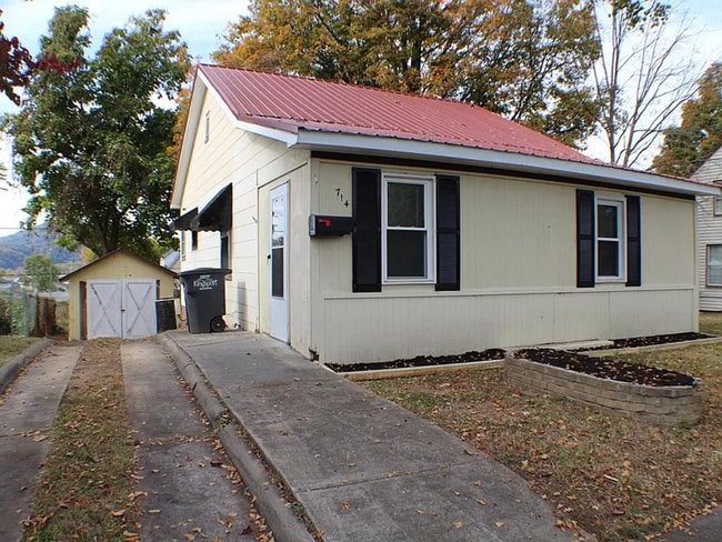 property at 714 Myrtle St