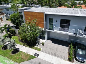 925 NE 6th St in Fort Lauderdale, FL - Building Photo - Building Photo
