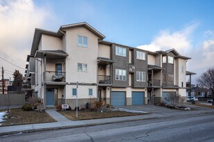 2319 1 St NE in Calgary, AB - Building Photo