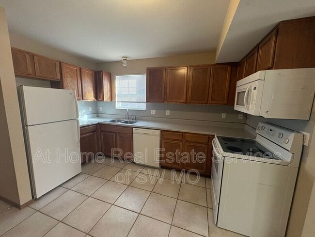 1503 Frosty Dr in Ozark, MO - Building Photo - Building Photo