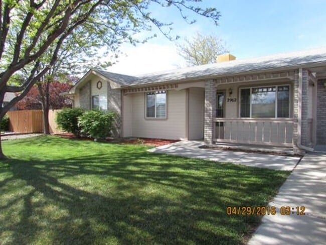 property at 2962 N Ronlin Ave