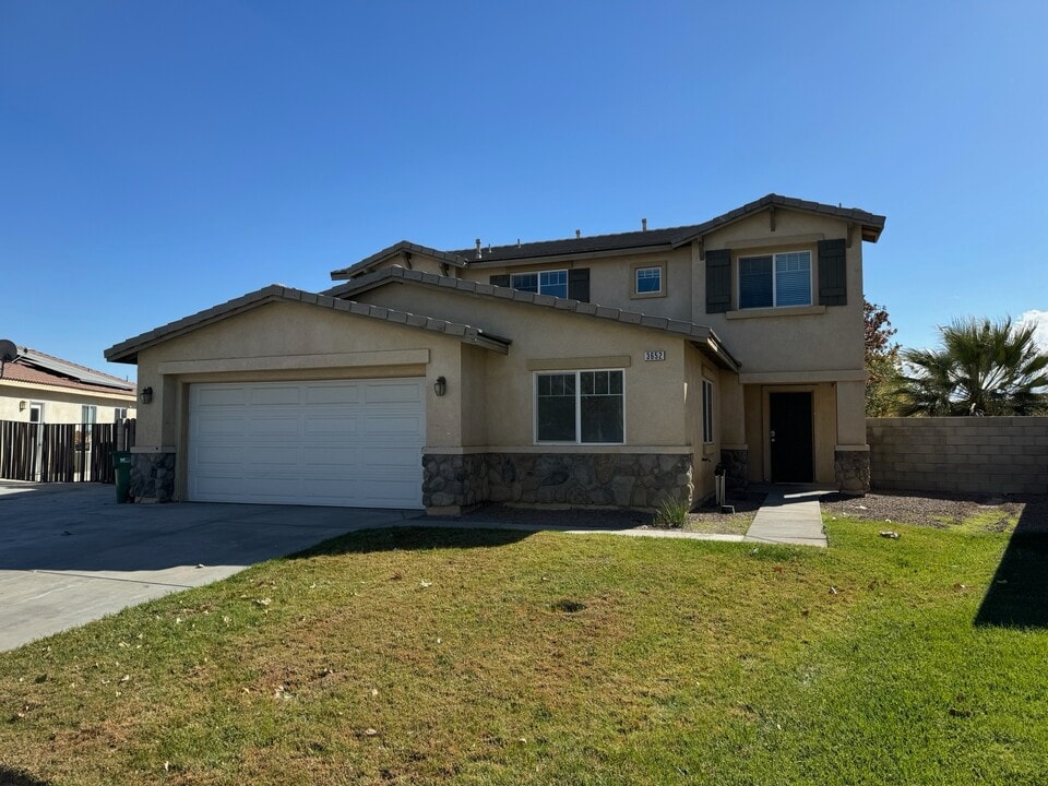 3652 E Jackson Ct in Lancaster, CA - Building Photo