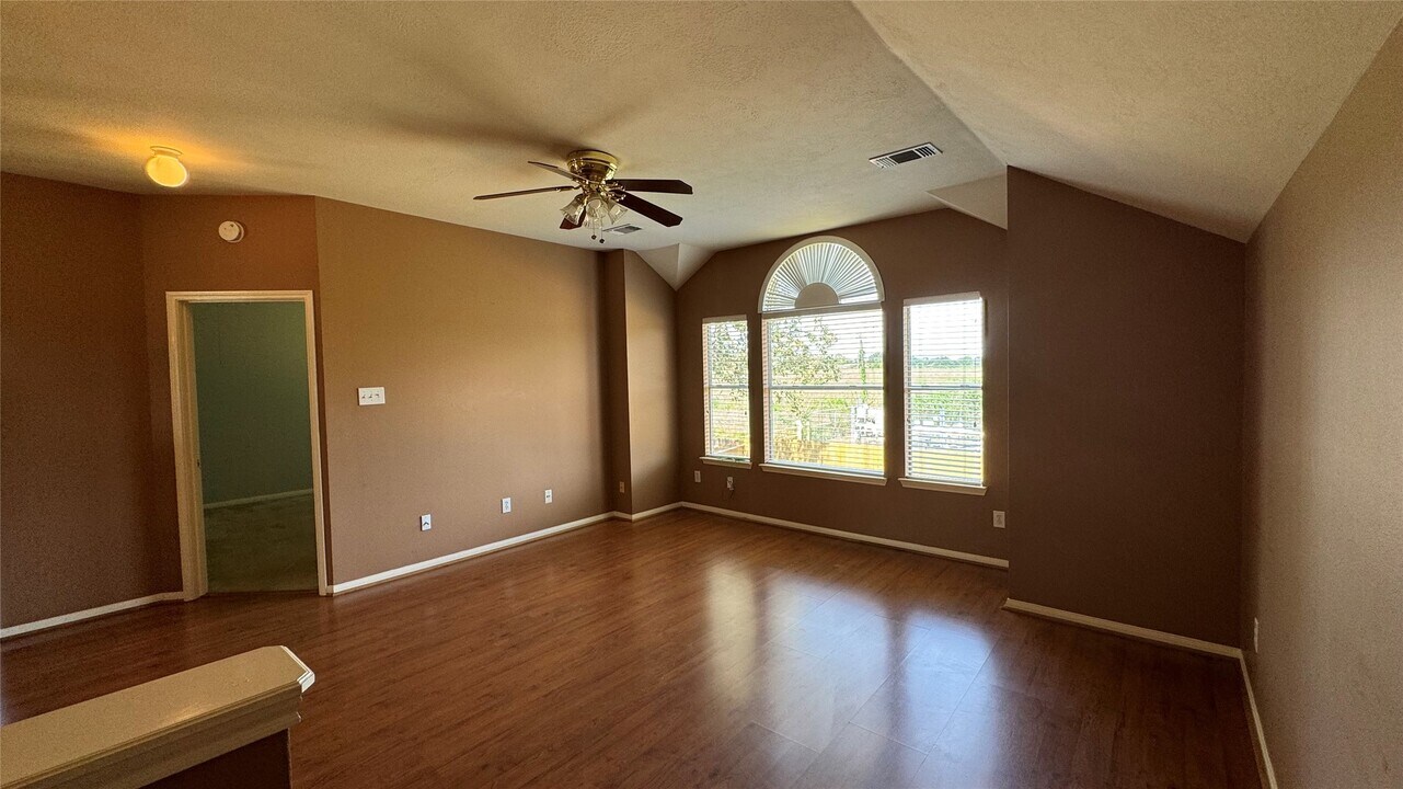 14614 Vaughnville Dr in Houston, TX - Building Photo