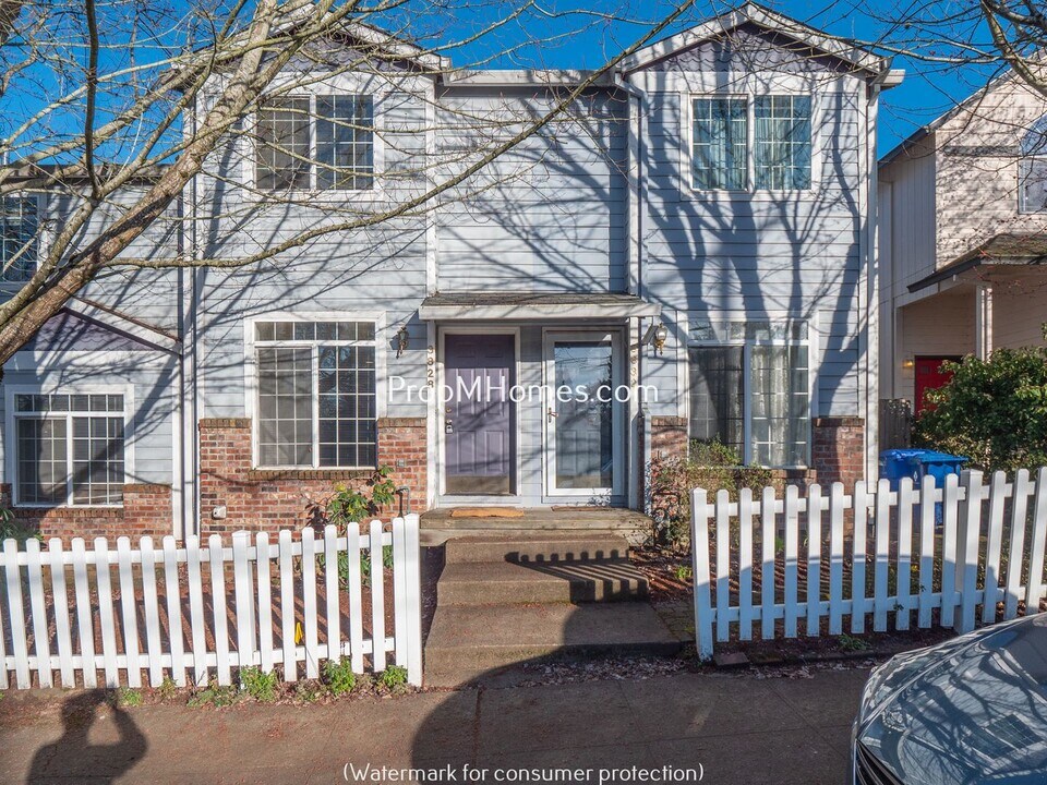 3828 SE 33rd Pl in Portland, OR - Building Photo