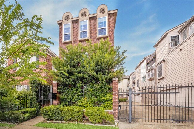 property at 2506 Van Buren St