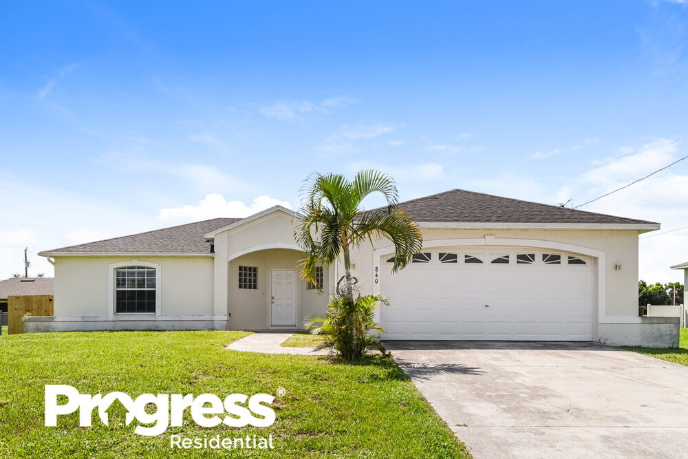 840 SW 37th Terrace in Cape Coral, FL - Building Photo