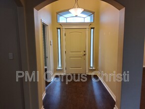 4009 Cimarron Lake Dr in Corpus Christi, TX - Building Photo - Building Photo