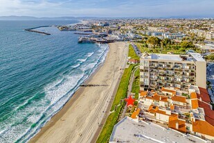 555 Esplanade, Unit 517 in Redondo Beach, CA - Building Photo