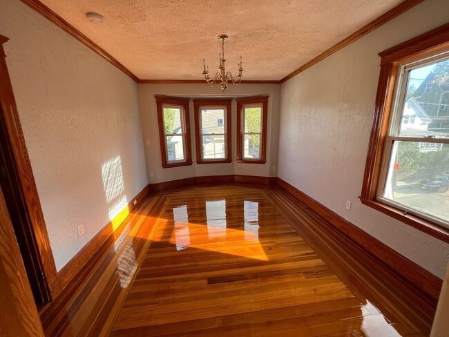 26 Sycamore St, Unit 2 in Somerville, MA - Building Photo - Building Photo