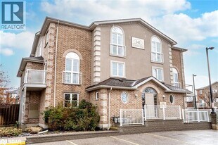 141 Sydenham Wells in Barrie, ON - Building Photo