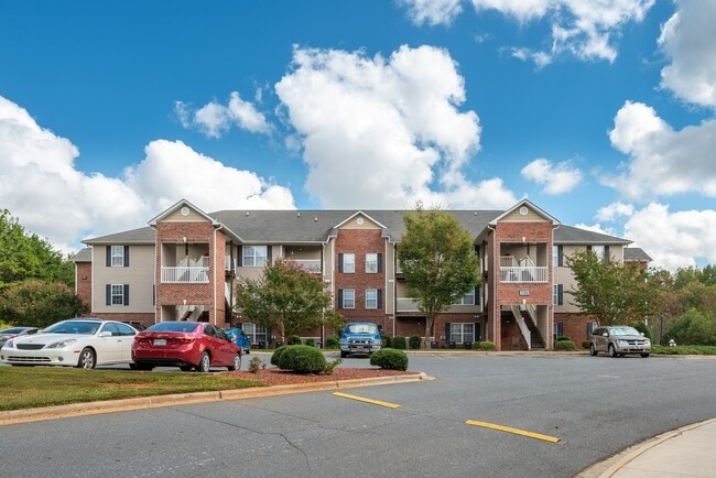 2275 N Fayetteville St in Asheboro, NC - Building Photo - Building Photo