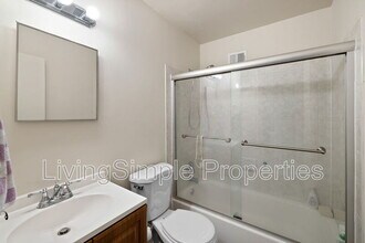 1213 Gladstone Dr in Rockville, MD - Building Photo - Building Photo