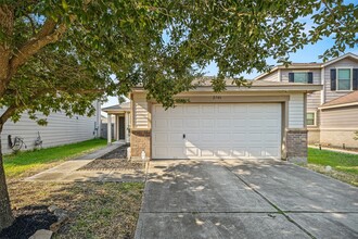 2746 Piney Lake Ct in Houston, TX - Building Photo - Building Photo