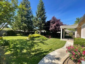 9436 Emerald Cove Ln in Elk Grove, CA - Building Photo - Building Photo